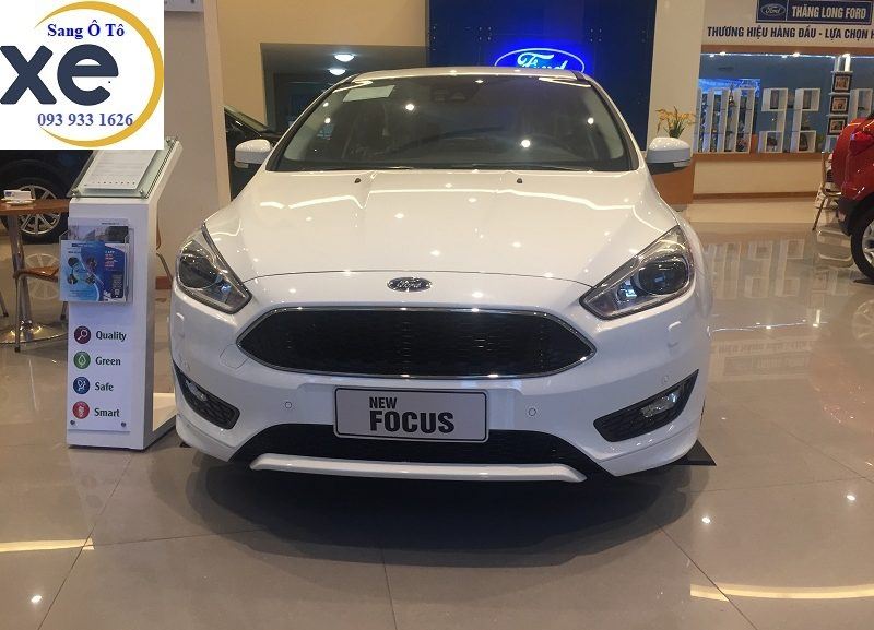 Giá Kính Chắn Gió Xe Ford Focus